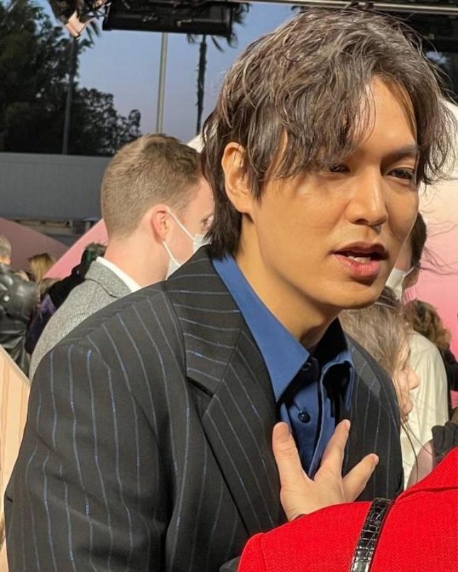 Lee Min Ho gây sốc với gương mặt sưng phù, già chát ảnh 6