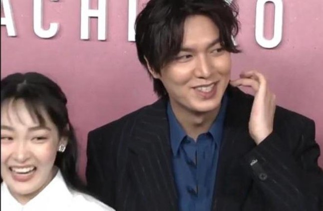 Lee Min Ho gây sốc với gương mặt sưng phù, già chát ảnh 5