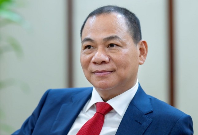 Bản tin 8H: Người Việt Nam đầu tiên có tài sản 9 tỷ USD ảnh 1