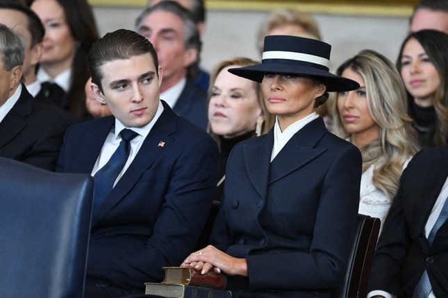 Thuyết âm mưu về Barron Trump ảnh 1