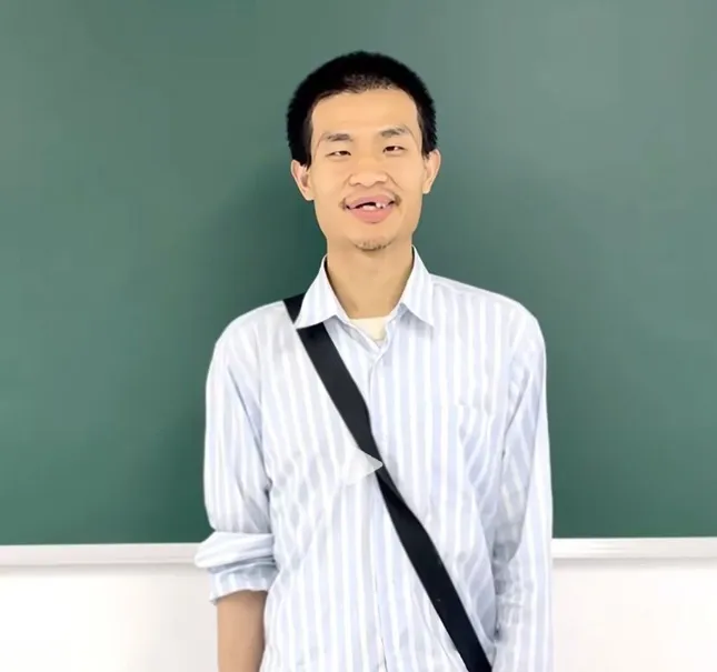 Thiên tài toán học Trung Quốc gây sốt ảnh 1