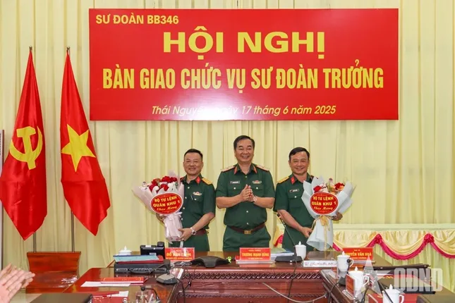 Bản tin 8H: Đại tá Đỗ Văn Toán giữ chức Phó tham mưu trưởng Quân khu 1 ảnh 1