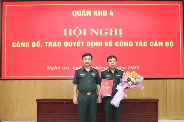 Bản tin 8H: Bộ Chỉ huy quân sự thành phố Huế có tân Chính ủy ảnh 1