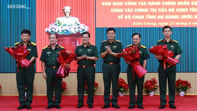 Bản tin 8H: Quyết định của Bộ trưởng Bộ Quốc phòng về bổ nhiệm chức vụ cán bộ ảnh 1