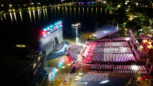Chung kết Hoa hậu Việt Nam: 25 thí sinh trình diễn áo dài ảnh 10