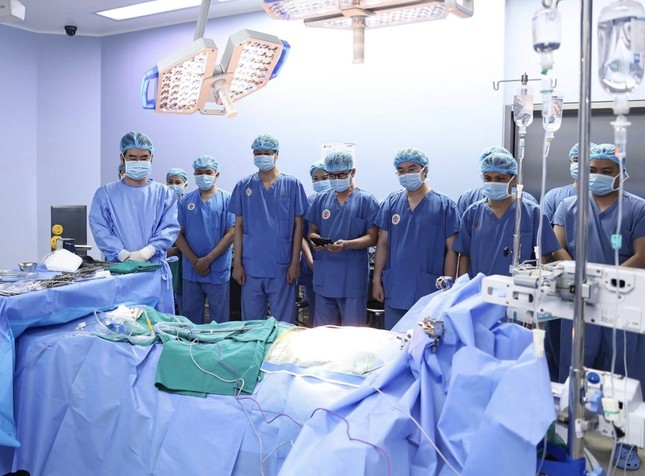 Từ mất mát đến hồi sinh: Hành trình 50 giờ kì diệu của những thầy thuốc quân y ảnh 1