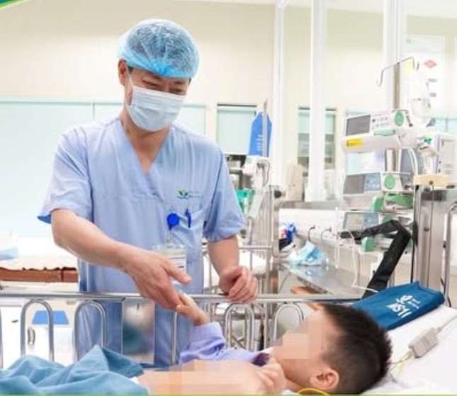 Thông tin mới nhất về sức khỏe bé 4 tuổi bị Bệnh viện đa khoa Nam Định từ chối cấp cứu vì chưa đóng viện phí ảnh 1