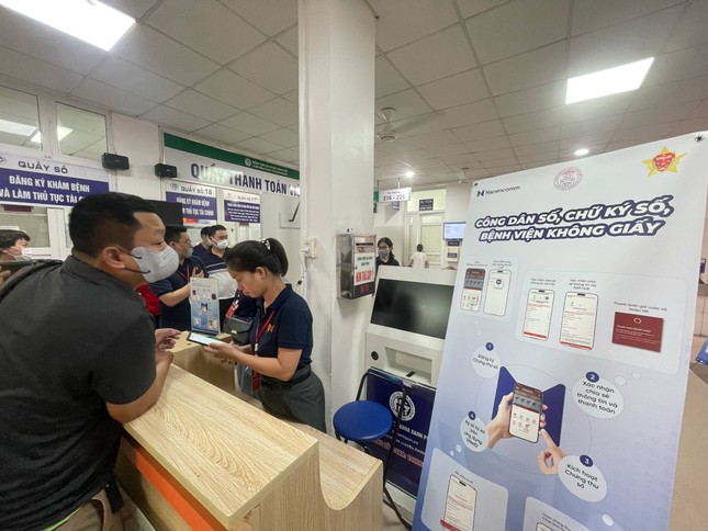 Vào bệnh viện không cần giấy tờ: Số hóa từ phòng khám đến giường bệnh ảnh 1