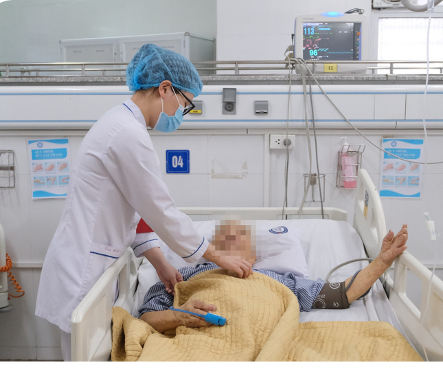 Thấy khỏe nên ngừng thuốc - sai lầm suýt lấy mạng người bệnh ảnh 1