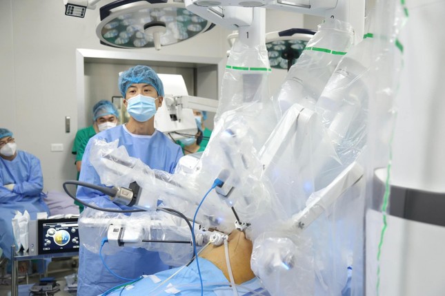 Bộ trưởng Bộ Y tế trao quyết định bổ nhiệm lại Giám đốc Bệnh viện K ảnh 3