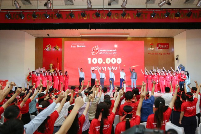 Hành trình Đỏ 2025: Tiếp nối yêu thương ảnh 2