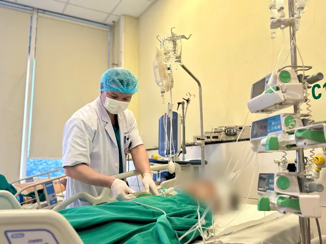 Giành giật sự sống cho bệnh nhân vô danh trong ‘giờ vàng’ sinh tử ảnh 1