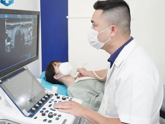 Ung thư tuyến giáp tăng nhanh ở phụ nữ trẻ: Nhận biết sớm để không &apos;chạy sau bệnh&apos; ảnh 1