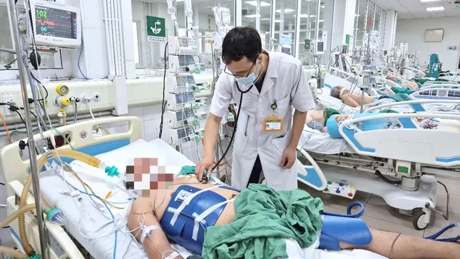 Kì tích 30 phút cứu sống bệnh nhân ngừng tim do điện giật ảnh 1