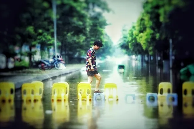 Dân mạng "cười mệt nghỉ" với bức ảnh "Phượng Hoàng Cổ Trấn" giữa lòng Hà Nội ảnh 6