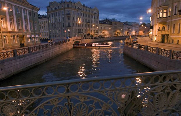 Khám phá vẻ đẹp kỳ ảo của những đêm trắng ở St Petersburg ảnh 6