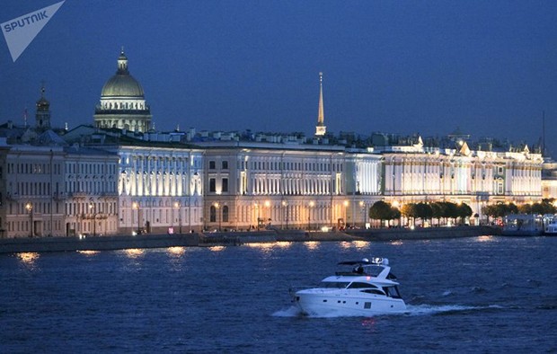 Khám phá vẻ đẹp kỳ ảo của những đêm trắng ở St Petersburg ảnh 10