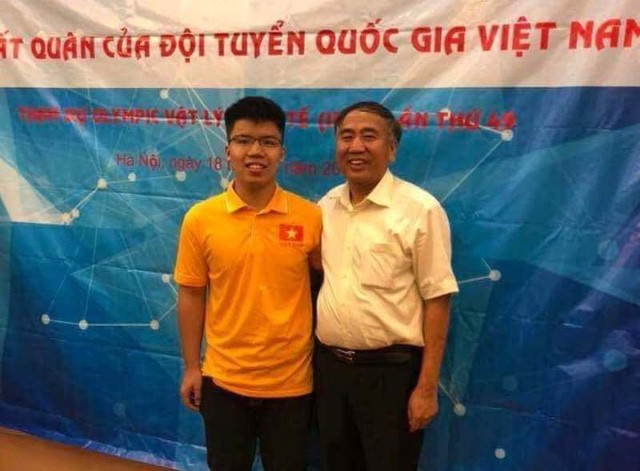 Thủ khoa Chuyên Lam Sơn giành “cú đúp” huy chương Vàng Olympic Vật lý khu vực và quốc tế ảnh 5
