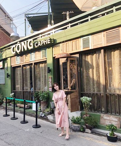 Giới trẻ Seoul thích thú check-in quán cà phê Việt phong cách thời bao cấp ảnh 5