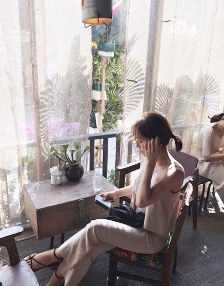 Giới trẻ Seoul thích thú check-in quán cà phê Việt phong cách thời bao cấp ảnh 3