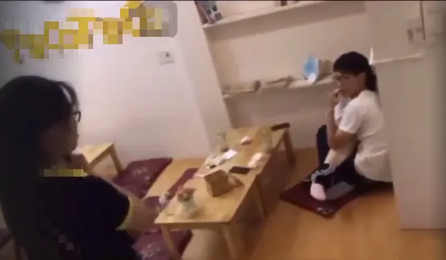 Dân mạng chỉ trích nhân viên quán trà sữa vì “tung” clip “nóng” của khách lên mạng ảnh 2