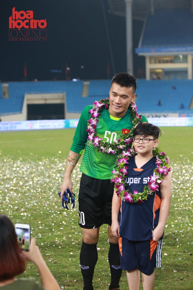 Hòa kịch tính Uzbekistan, U23 Việt Nam lên ngôi vô địch Cúp Tứ hùng 2018 ảnh 11