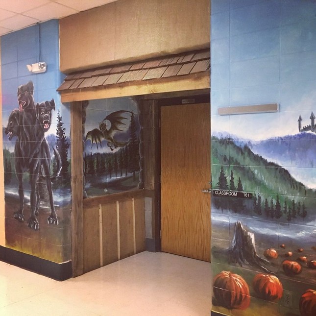 Thích thú với ngôi trường được thầy cô "hóa trang" thành Học viện Hogwarts ảnh 2