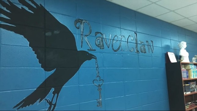 Thích thú với ngôi trường được thầy cô "hóa trang" thành Học viện Hogwarts ảnh 9