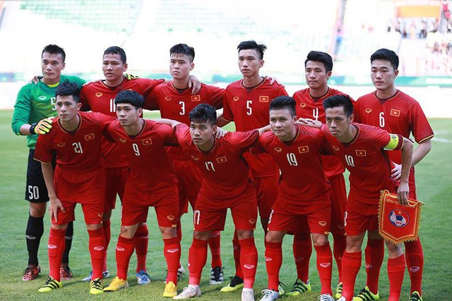 Việt Nam đại thắng Pakistan, Công Phượng chuộc lỗi sau 2 lần sút hỏng penalty ảnh 1