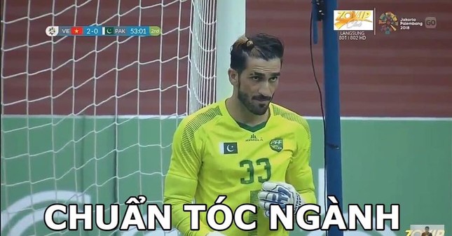 Dân mạng đua nhau chế ảnh hài hước sau trận đại thắng của U23 Việt Nam trước Pakistan ảnh 3