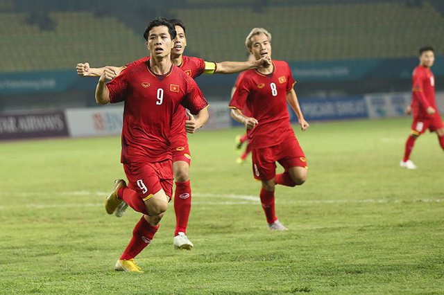 Việt Nam chiến thắng 1 - 0, lần đầu vào Tứ kết ASIAD, Công Phượng trở thành người hùng ảnh 2