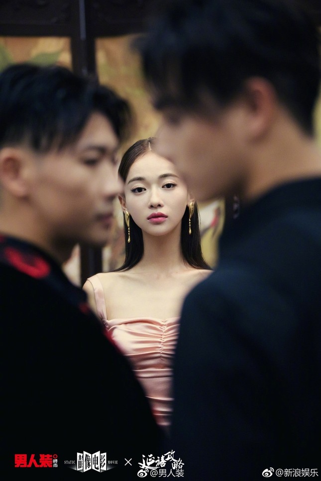 "Tình tay ba" trong "Diên Hy Công Lược" xuất hiện cực ấn tượng trên bìa tạp chí Anh ảnh 2