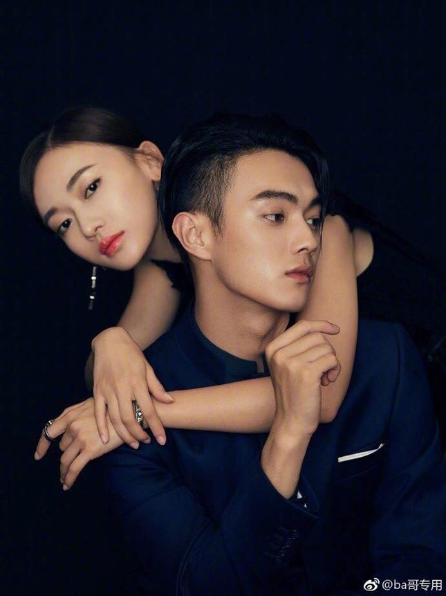 "Tình tay ba" trong "Diên Hy Công Lược" xuất hiện cực ấn tượng trên bìa tạp chí Anh ảnh 3