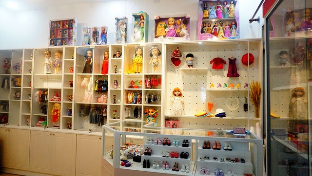 Quán cà phê "độc" sở hữu bộ sưu tập búp bê suýt soát tiền tỷ ảnh 6