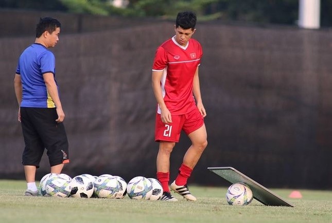 Tái phát chấn thương, Đình Trọng có thể ngồi ngoài ở trận đấu với Olympic UAE ảnh 1