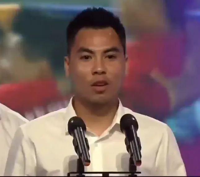 Lên nhận giải thưởng, Đức Huy và Mạnh "gắt" vẫn khiến dân mạng cười bò vì quá "mặn" ảnh 3