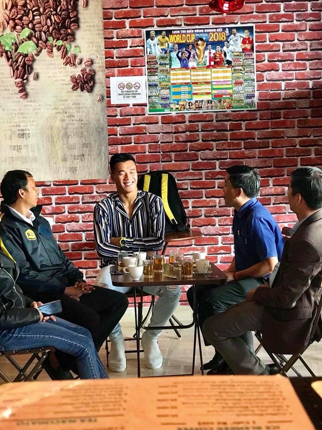 Sự thật vụ bầu Đức mua thủ môn Bùi Tiến Dũng về CLB HAGL ảnh 1
