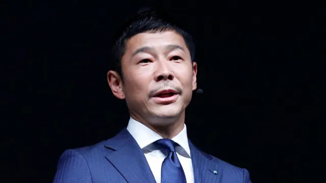 Tỷ phú đầu tiên quyết định du lịch Mặt Trăng cùng SpaceX ảnh 1