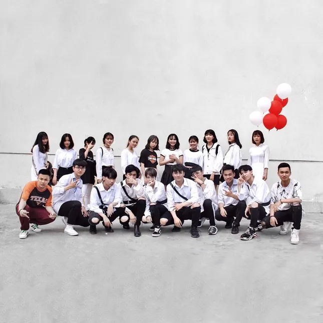 Nghệ An: Clip team áo mưa "quẩy" cực sung vũ đạo Bboom Bboom gây "bão" mạng xã hội ảnh 1