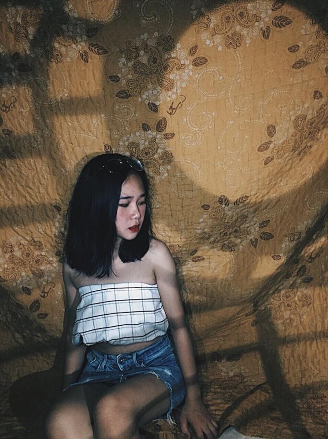 Hội con gái sư phạm “nghiện sống ảo”, đem cả lồng quạt, cành nhãn vào kí túc làm studio "chất lừ" ảnh 4