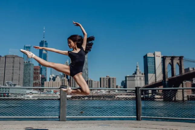 Gặp cô gái trong bộ ảnh múa ballet đẹp say lòng trên đường phố Mỹ gây sốt mạng ảnh 7