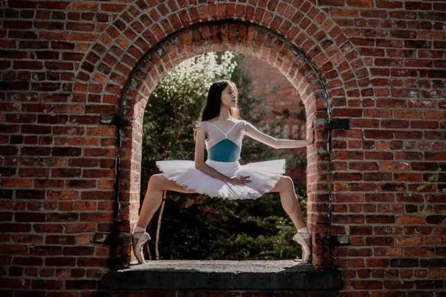 Gặp cô gái trong bộ ảnh múa ballet đẹp say lòng trên đường phố Mỹ gây sốt mạng ảnh 4