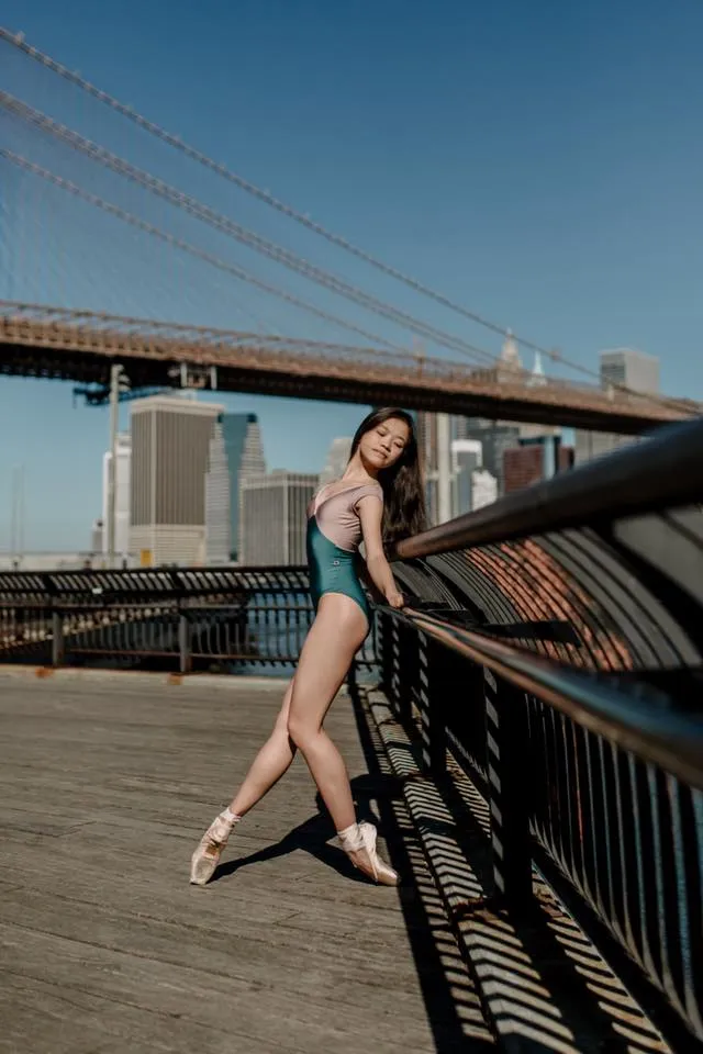 Gặp cô gái trong bộ ảnh múa ballet đẹp say lòng trên đường phố Mỹ gây sốt mạng ảnh 6