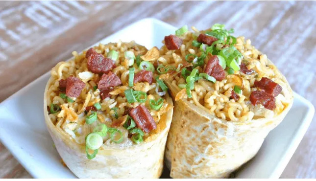 Thử kết hợp bánh kẹp sandwich và mì gói Indonesia, "nhà sáng tạo" nhận cái kết "đắng" ảnh 4