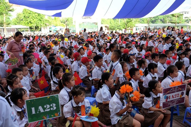 Chưa thay SGK lớp 1 từ năm tới: Ép tiến độ sẽ lặp lại những thất bại cũ! ảnh 1