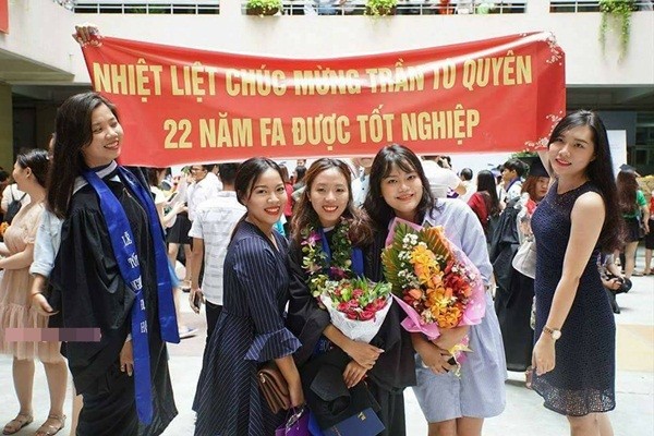 Gái ế 22 năm tốt nghiệp Ngoại thương, hội bạn thân tặng ngay lời chúc không thể "bá đạo" hơn! ảnh 3