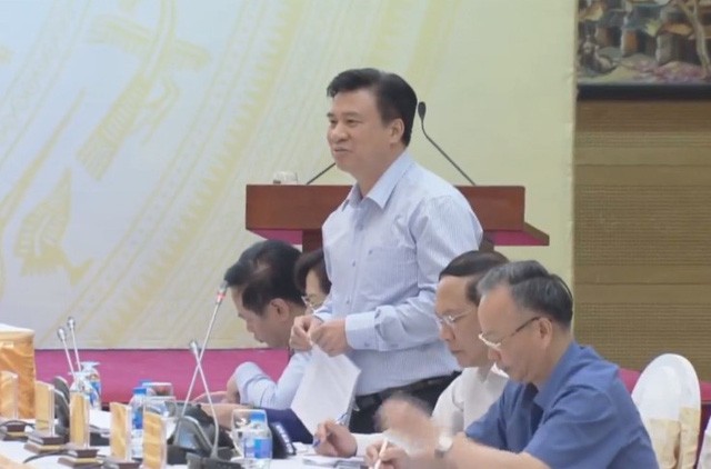 Thủ tướng yêu cầu Bộ trưởng Giáo dục chuẩn bị trả lời chất vấn về sách giáo khoa ảnh 1