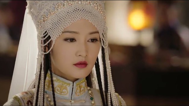 "Như Ý truyện": Càn Long ngày càng biến chất, fan mong Như Ý sớm "cắt tóc đoạn tình" ảnh 1