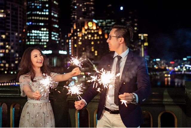 Chuyện tình đôi bạn hàng xóm đi nửa vòng trái đất mới gặp nhau ảnh 1