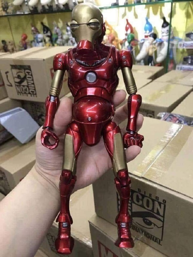 Hí hửng mua Iron Man trên mạng, thanh niên cay đắng nhận về sản phẩm bị "còi xương" ảnh 2